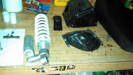 DR shock assembly and airbox